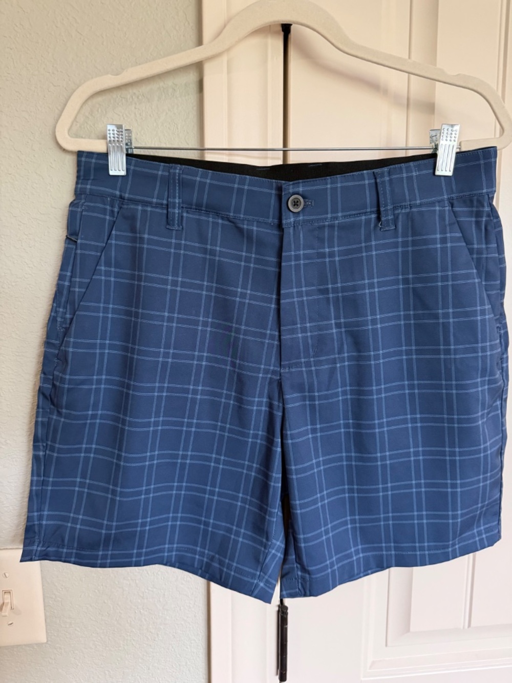 Men’s Blue Plaid Golf Shorts Size 32 Stretch Performance
